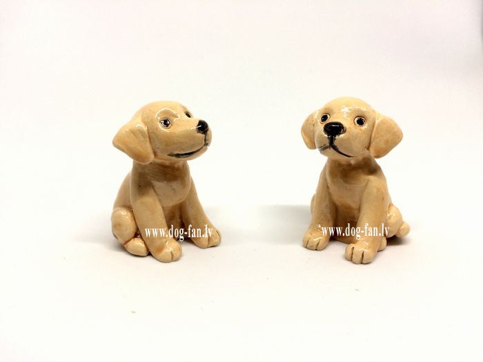 Labrador_Retriever_figurine_1um