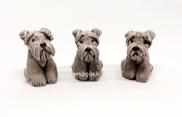 Schnauzer_pepper_figurine_1um